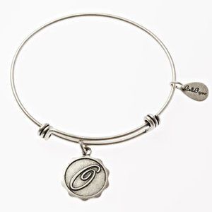 Bella Ryann Letter 'O' Vintage Bangle Charm NWOT